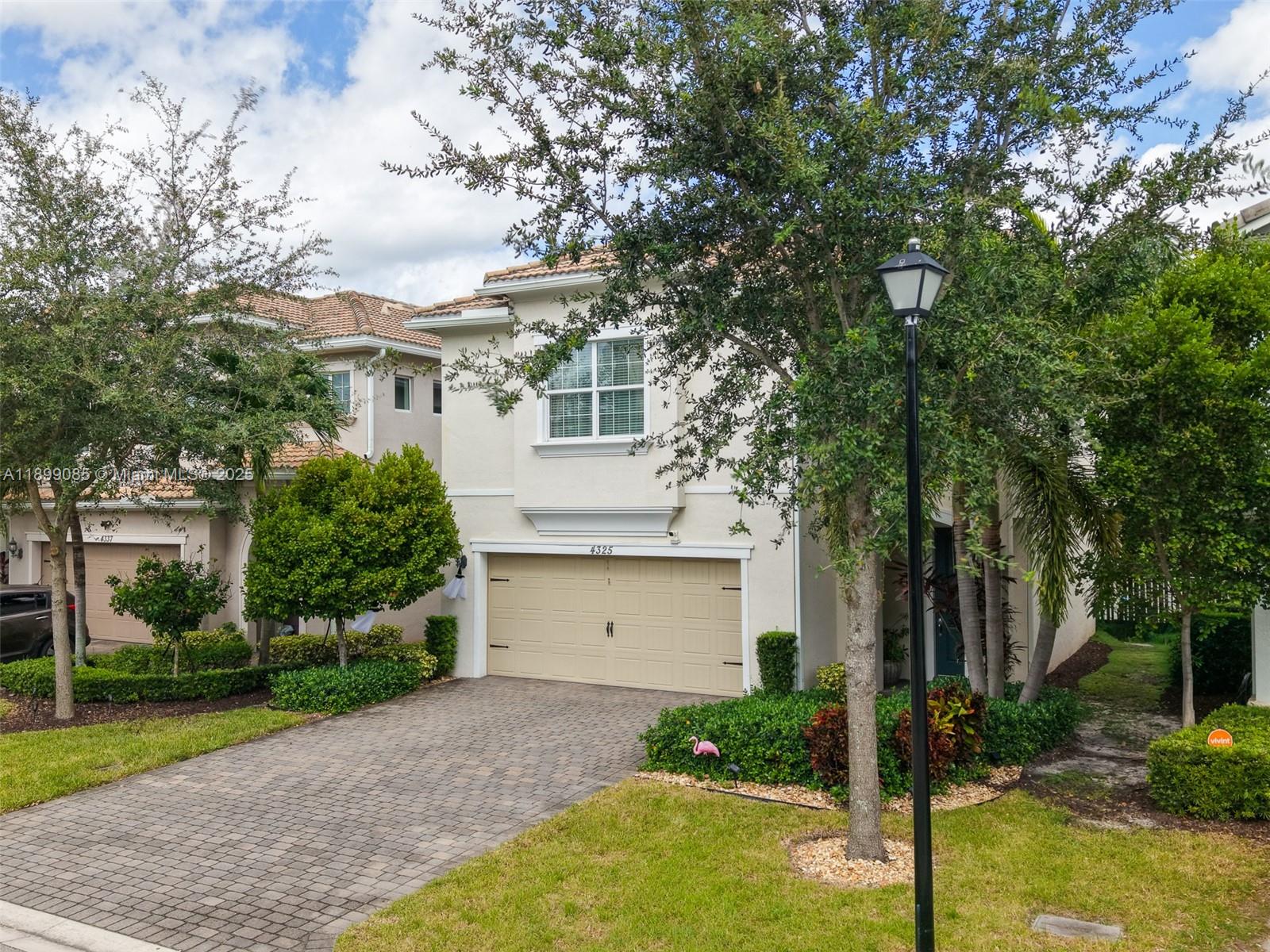 4325 Large Leaf Lane Hollywood, FL 33021 - Photo 4 of 72
