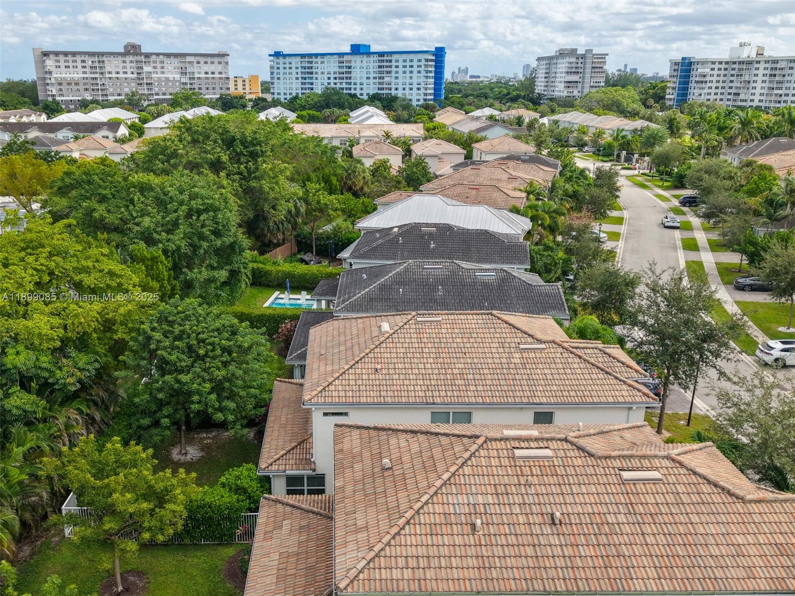 4325 Large Leaf Lane Hollywood, FL 33021 - Photo 54 of 72