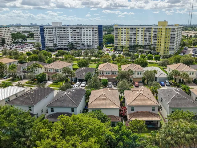 $5,700 | 4325 Large Leaf Lane, Hollywood, FL 33021