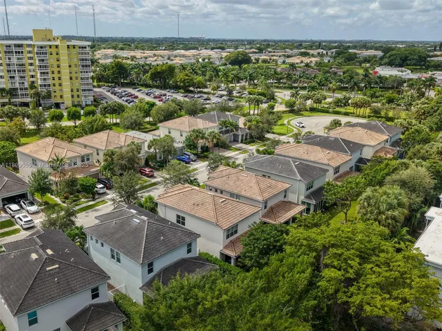 $5,700 | 4325 Large Leaf Lane, Hollywood, FL 33021