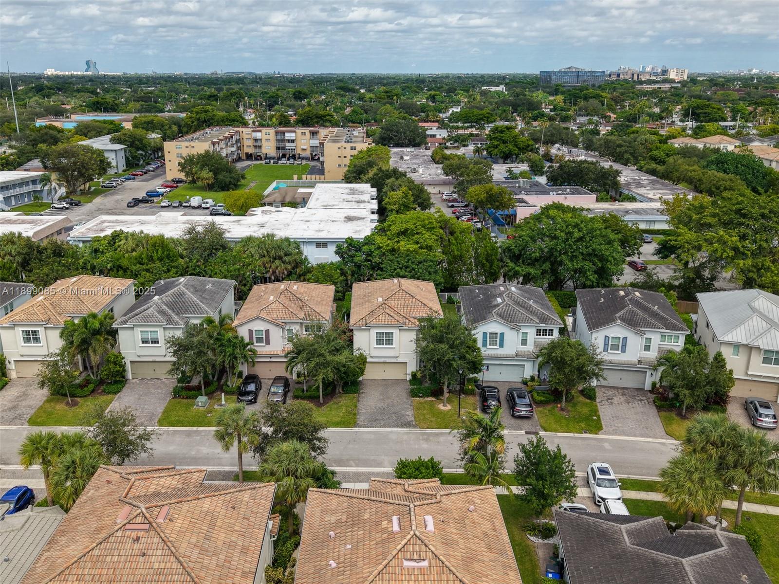 4325 Large Leaf Lane Hollywood, FL 33021 - Photo 60 of 72