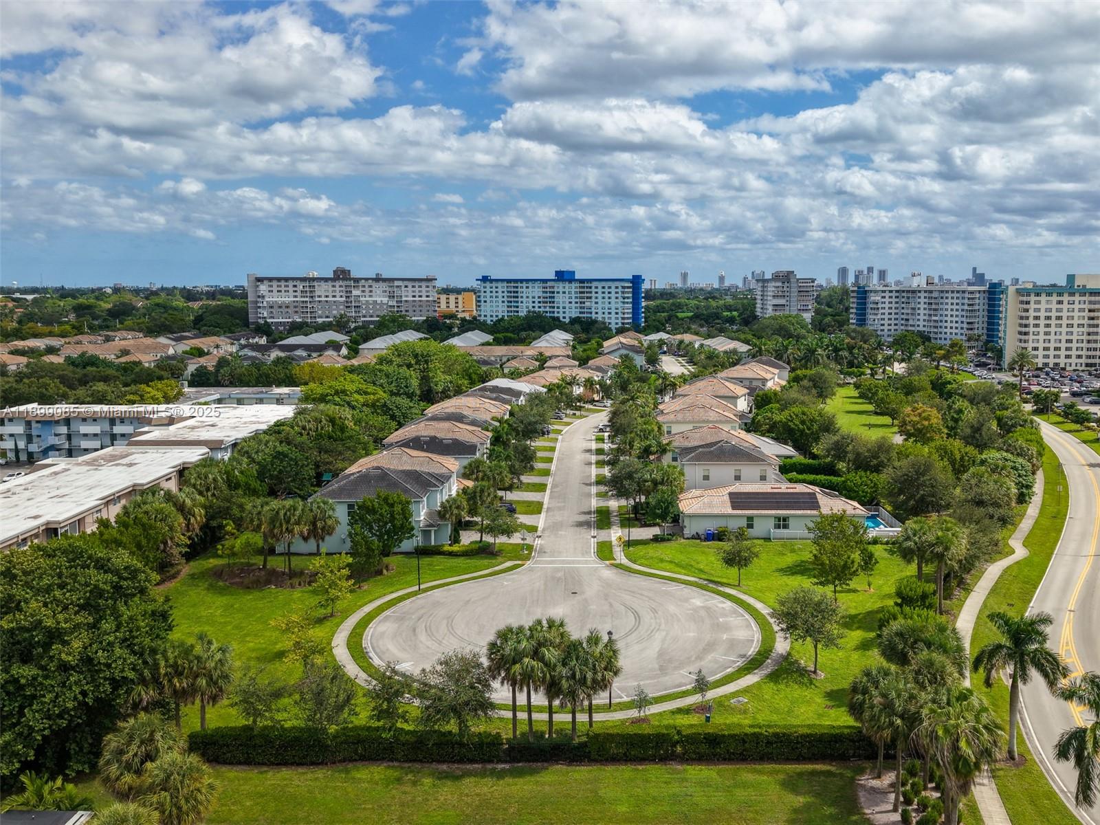 4325 Large Leaf Lane Hollywood, FL 33021 - Photo 70 of 72