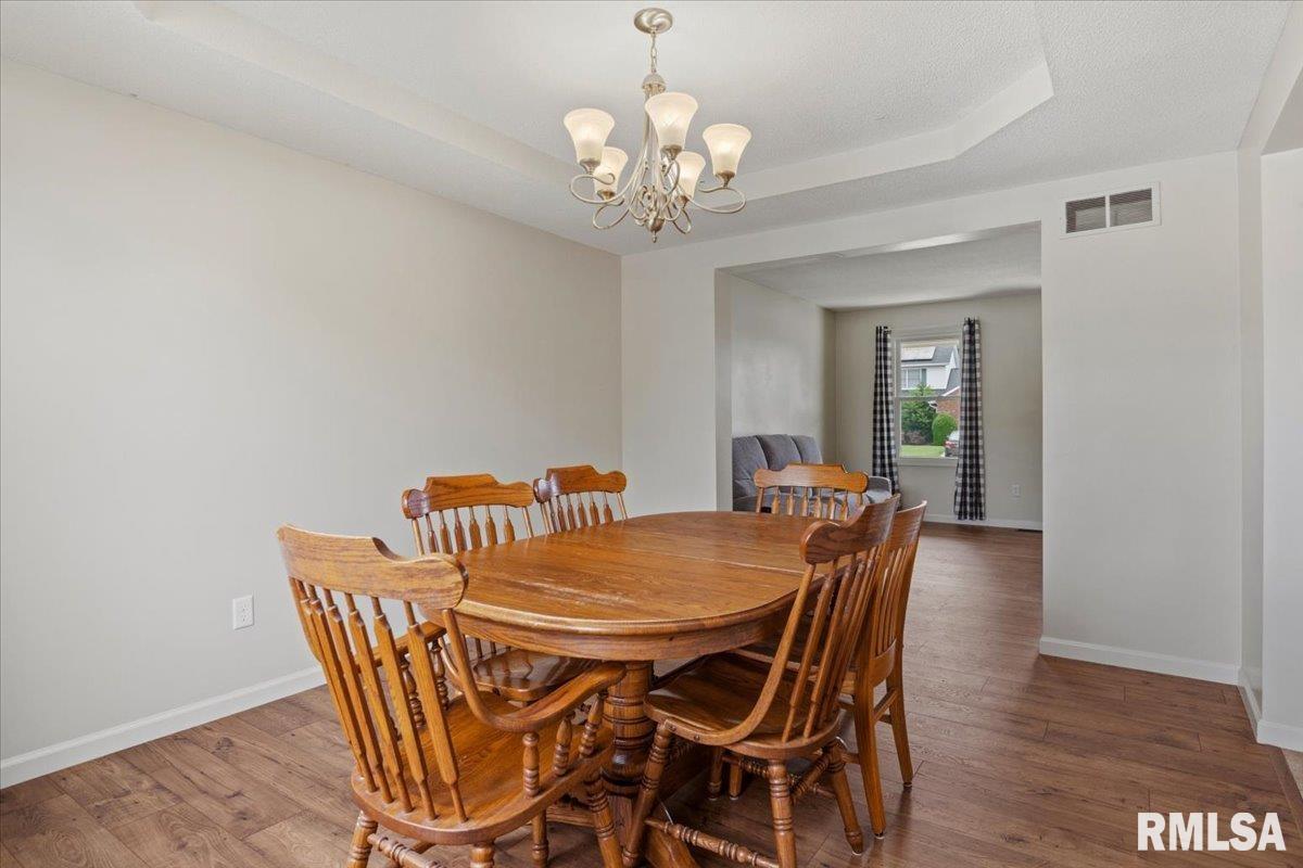 405 Eagle Ridge Drive Chatham, IL 62629 - Photo 11 of 54