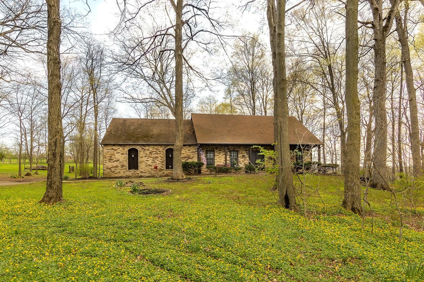 5745 Westfall Road Southwest Lancaster, OH 43130 - Photo 2 of 55