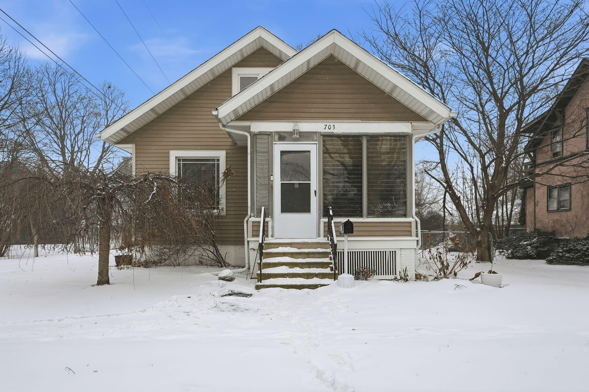 703 Niles Street La Porte, IN 46350 - Photo 1 of 29 2048x1365