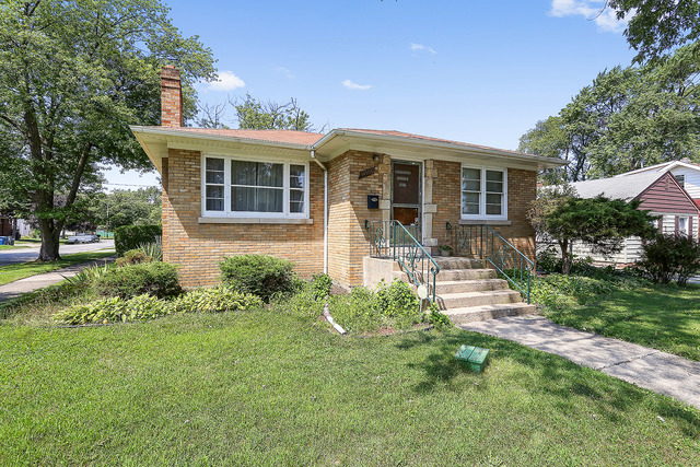 14558 Turner Avenue Midlothian, IL 60445 - Photo 2 of 12