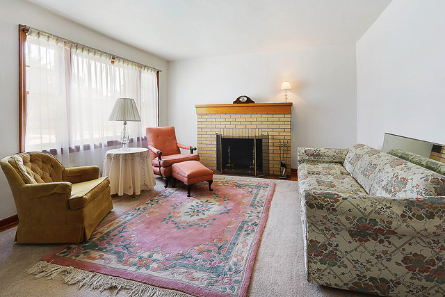 14558 Turner Avenue Midlothian, IL 60445 - Photo 3 of 12