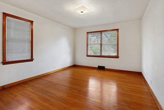 14558 Turner Avenue Midlothian, IL 60445 - Photo 8 of 12