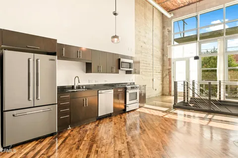 $1,299,000 | 530 South Hewitt Street, Unit 129, Los Angeles, CA 90013