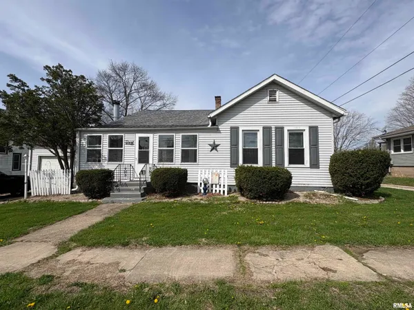 $149,900 | 207 North Adams Street, Washburn, IL 61570