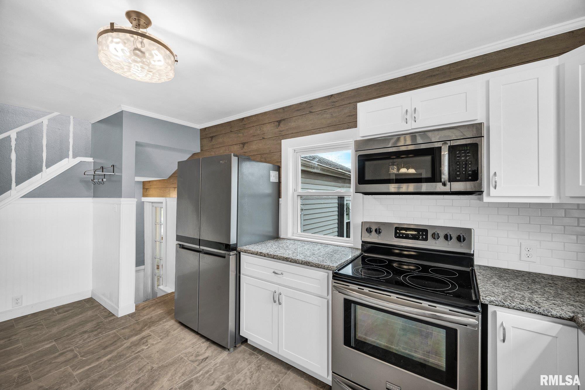 207 North Adams Street Washburn, IL 61570 - Photo 12 of 47