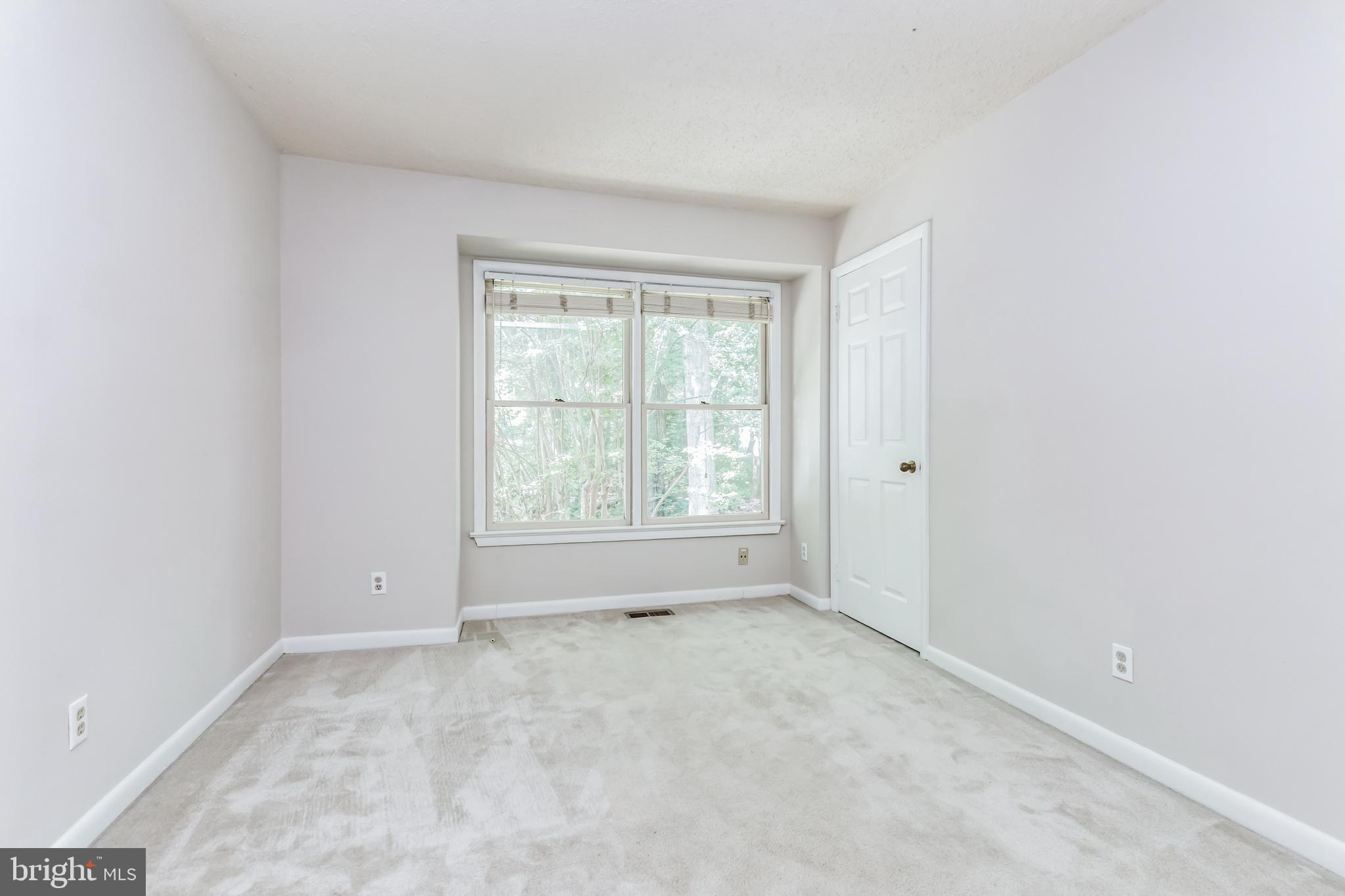 1600 Oak Spring Way Reston, VA 20190 - Photo 12 of 19 3rd bedroom