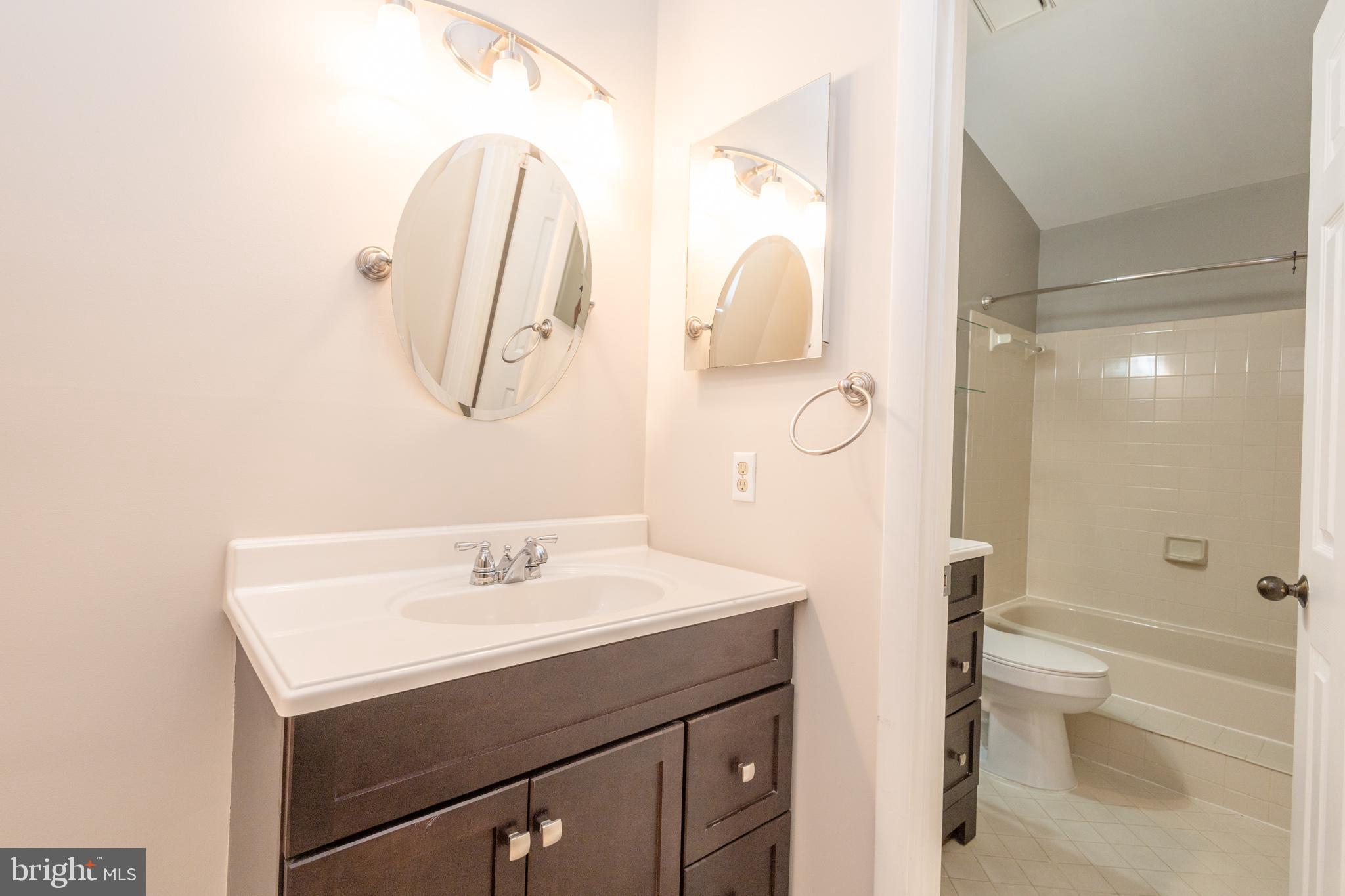 1600 Oak Spring Way Reston, VA 20190 - Photo 9 of 19 Ensuite w/ 2 vanities
