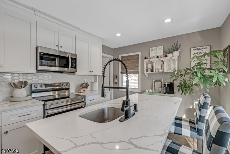 58 Brooklyn Road Stanhope, NJ 07874 - Photo 12 of 25