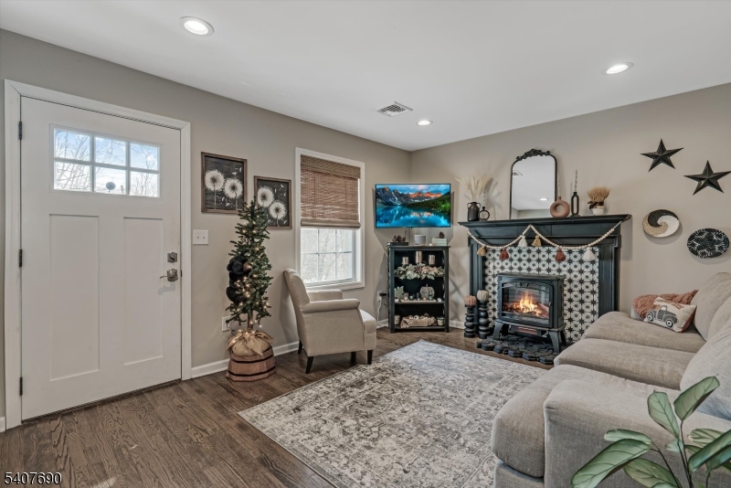 58 Brooklyn Road Stanhope, NJ 07874 - Photo 5 of 25