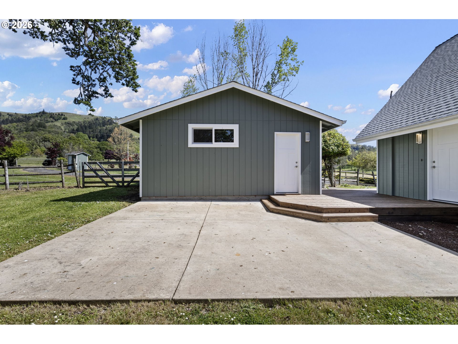 6771 North Bank Road Roseburg, OR 97470 - Photo 32 of 48