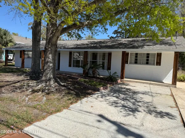 $299,000 | 121 South Island View Avenue, Long Beach, MS 39560