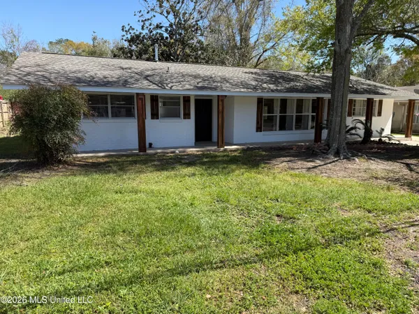 $299,000 | 121 South Island View Avenue, Long Beach, MS 39560