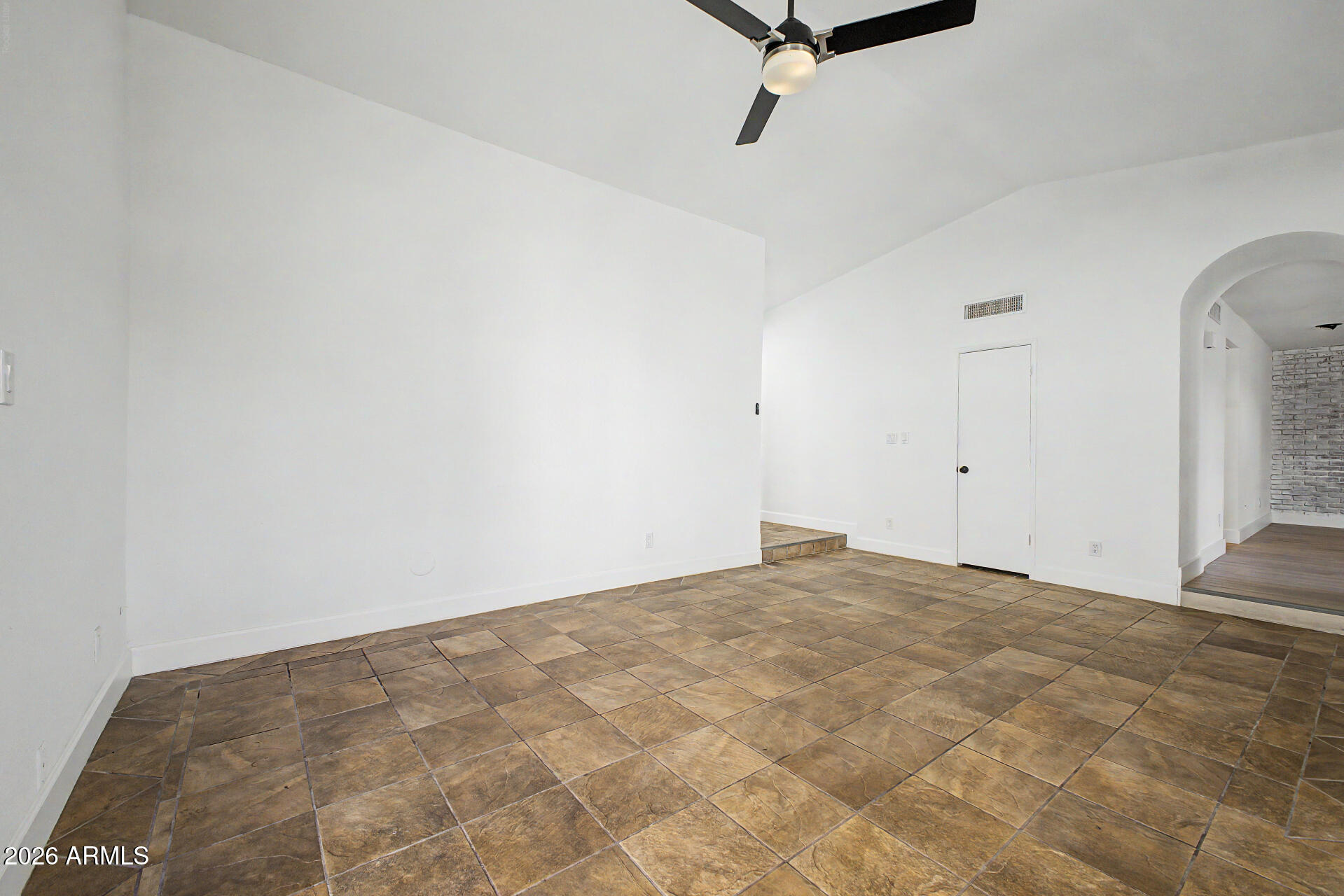 4016 West Royal Palm Road Phoenix, AZ 85051 - Photo 12 of 44 12 - Royal Palm 4016