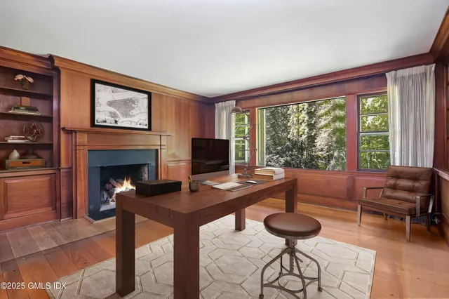 $10,000 | 5 Wooddale Road, Greenwich, CT 06830