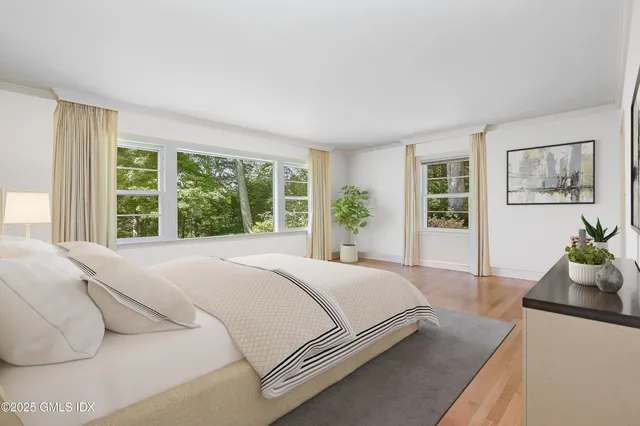 $10,000 | 5 Wooddale Road, Greenwich, CT 06830