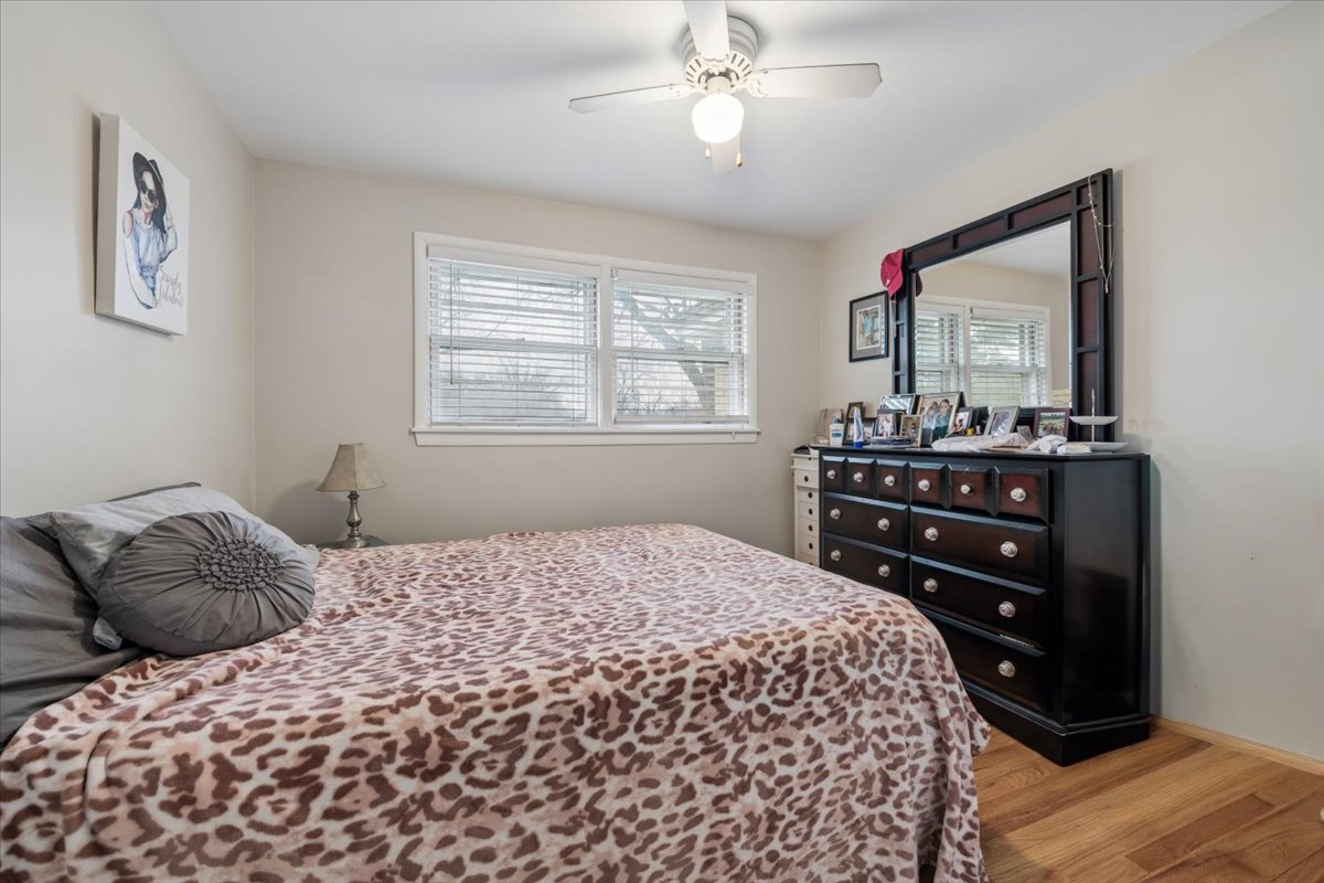 26 South Rohlwing Road Palatine, IL 60074 - Photo 14 of 23