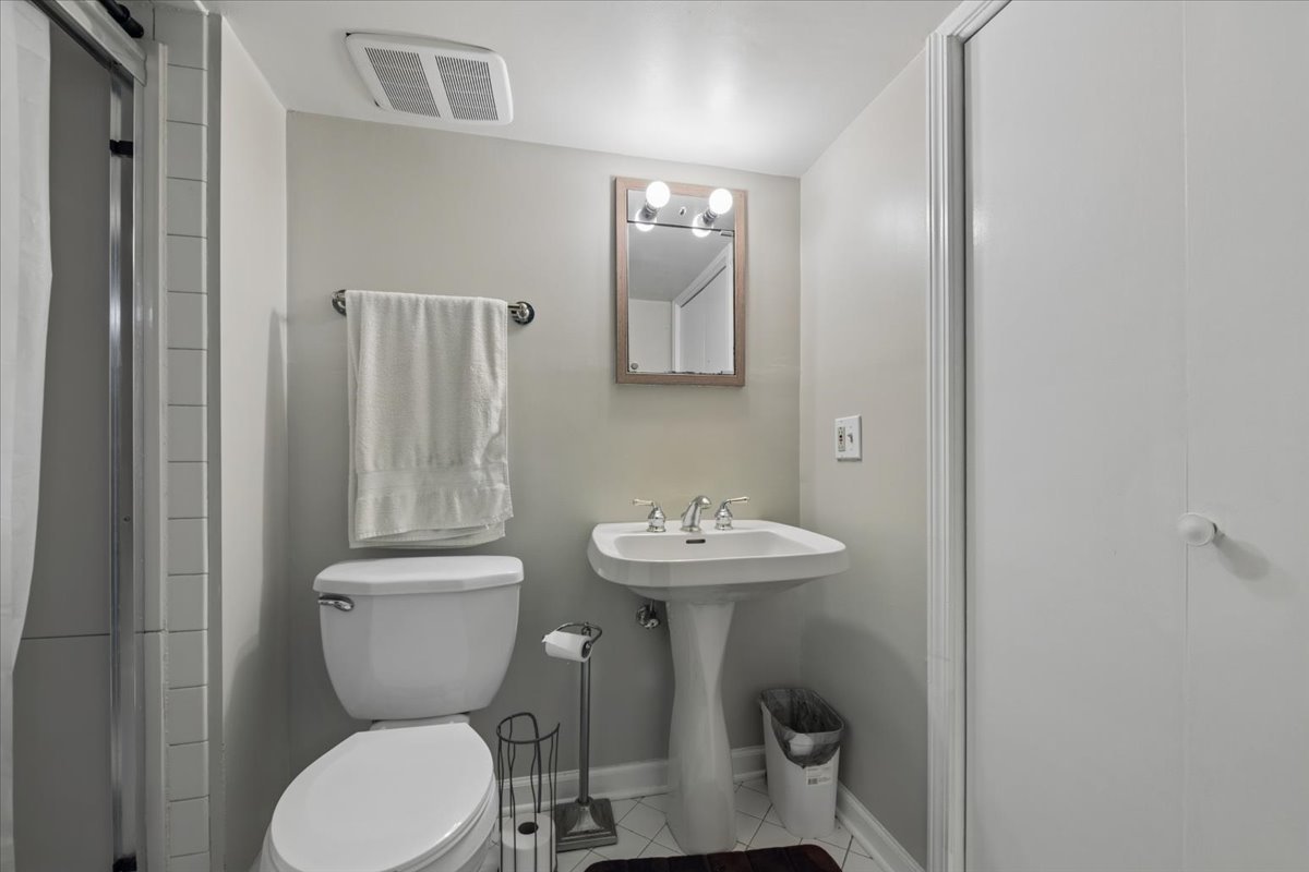 26 South Rohlwing Road Palatine, IL 60074 - Photo 17 of 23