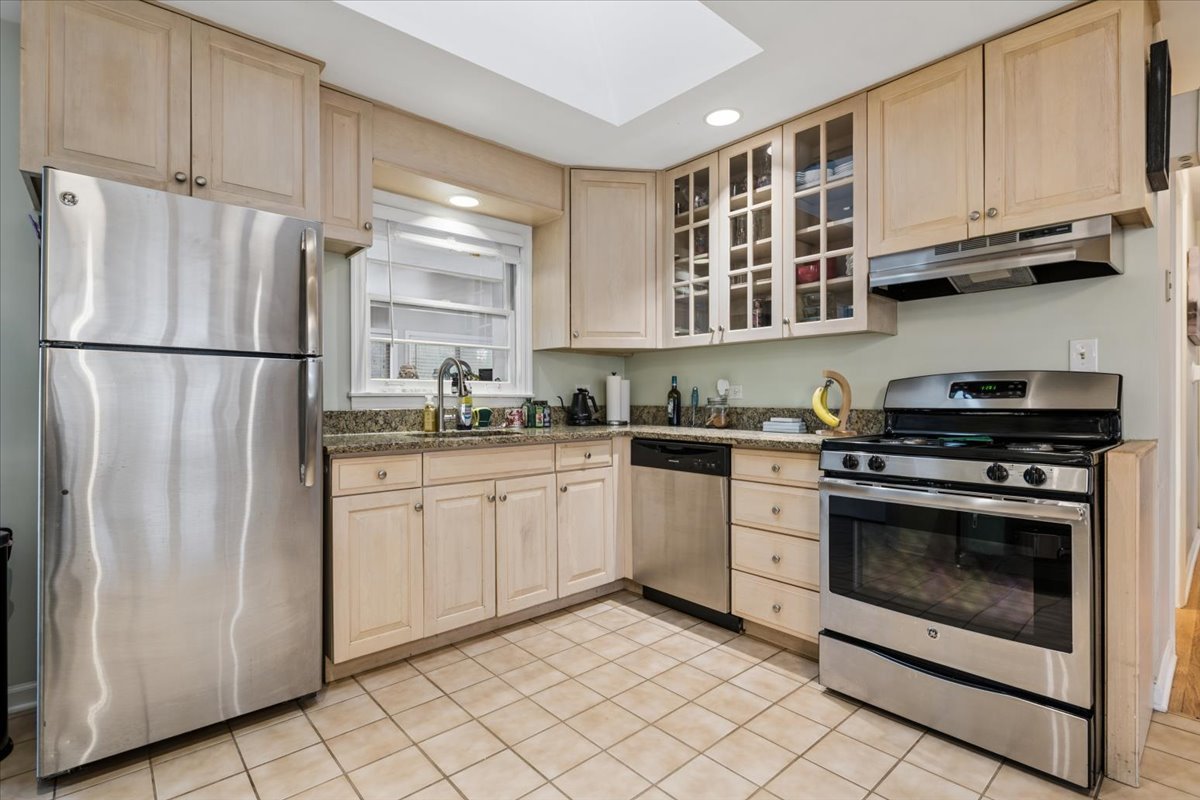 26 South Rohlwing Road Palatine, IL 60074 - Photo 6 of 23