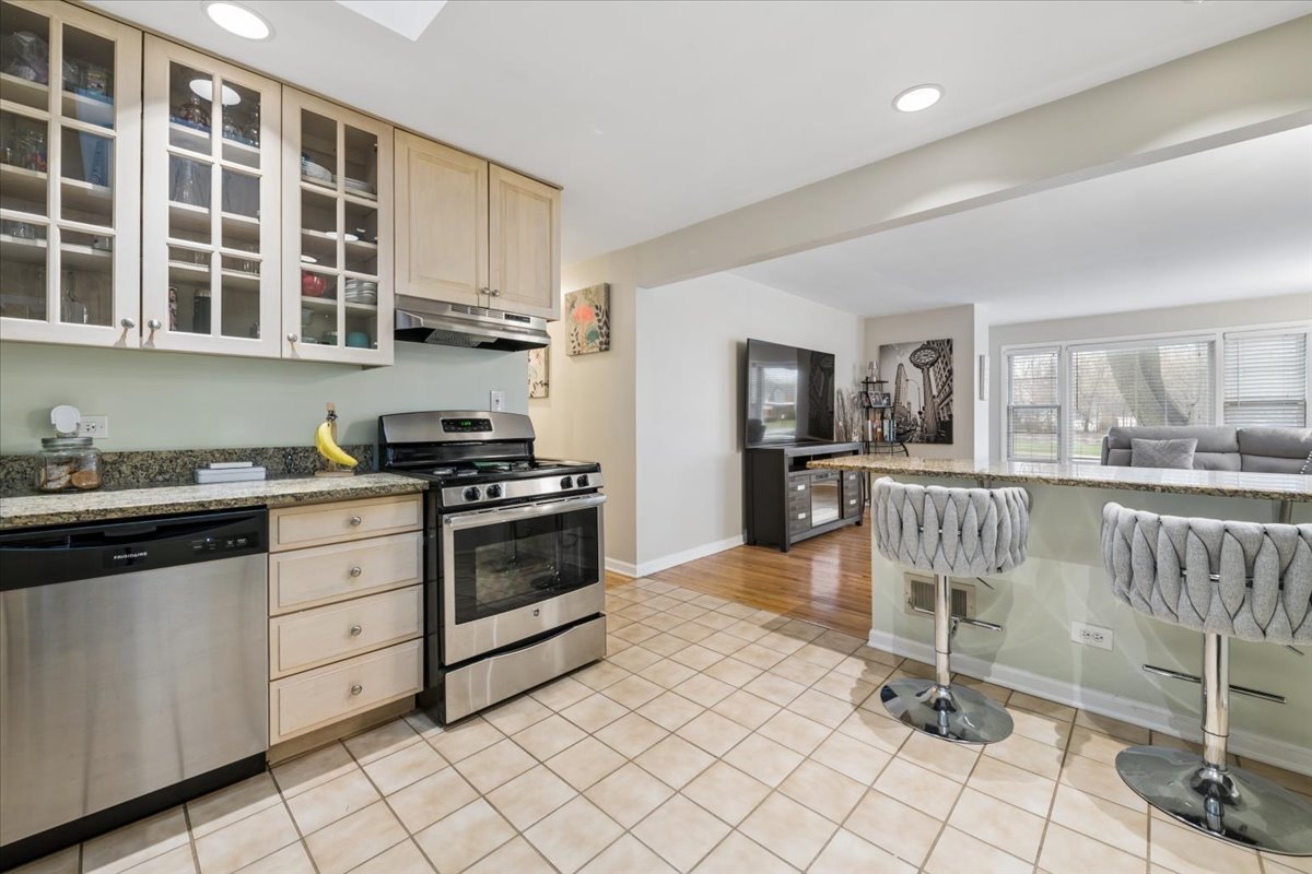 26 South Rohlwing Road Palatine, IL 60074 - Photo 7 of 23