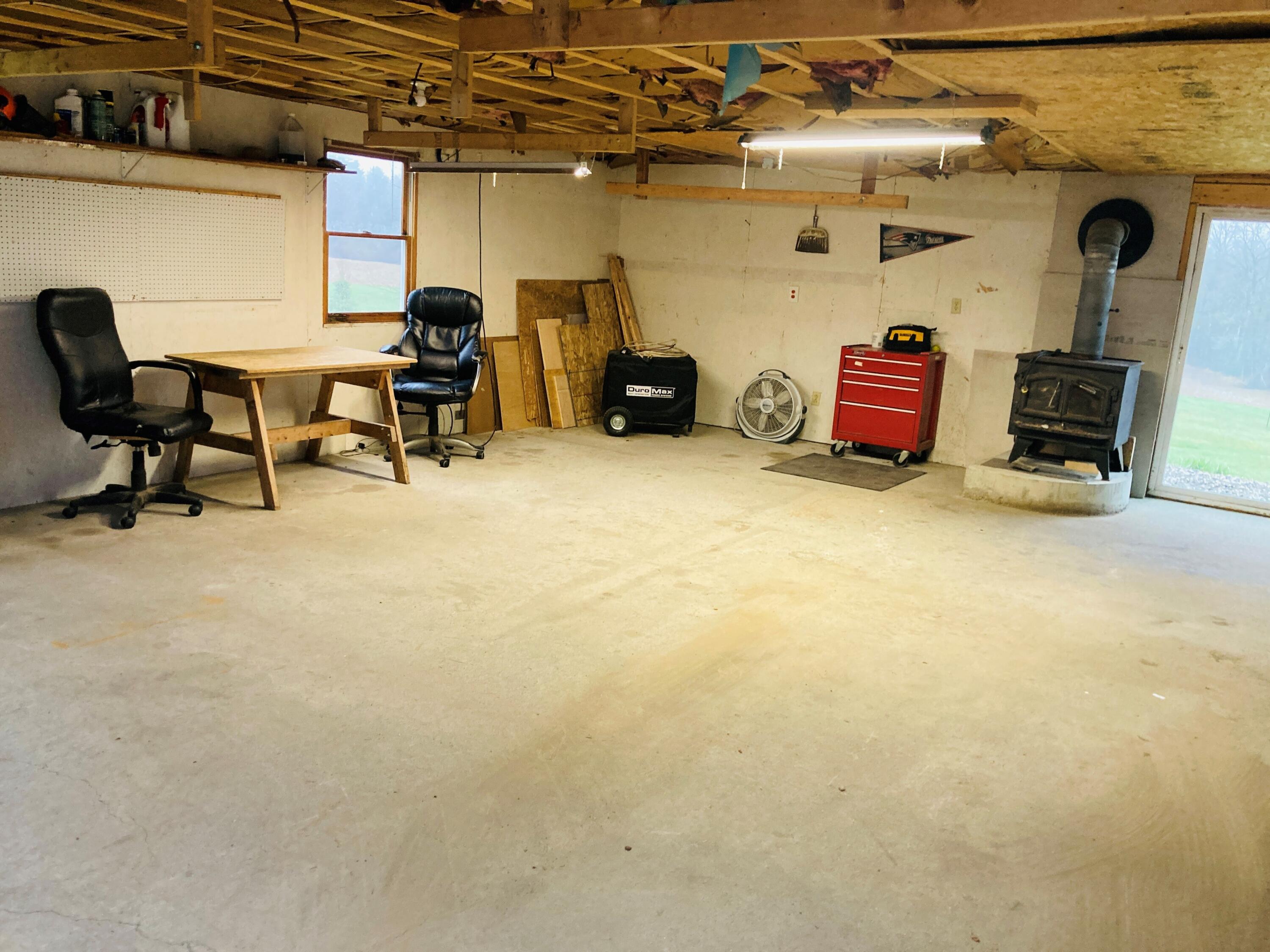 35 Covell Road Fairfield, ME 04937 - Photo 17 of 20 Garage