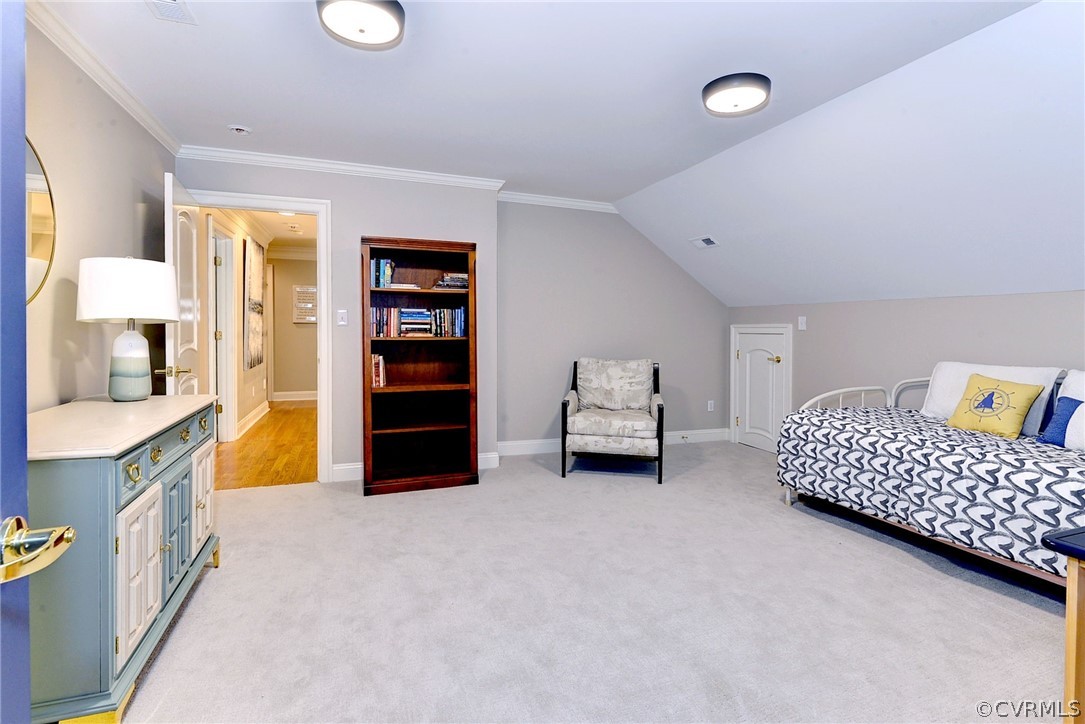 205 Portmarnoch Williamsburg, VA 23188 - Photo 38 of 49 a living room with furniture and a lamp