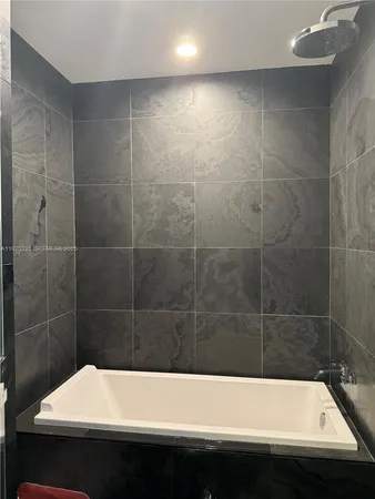 $4,300 | 900 Biscayne Boulevard, Unit 2604, Miami, FL 33132