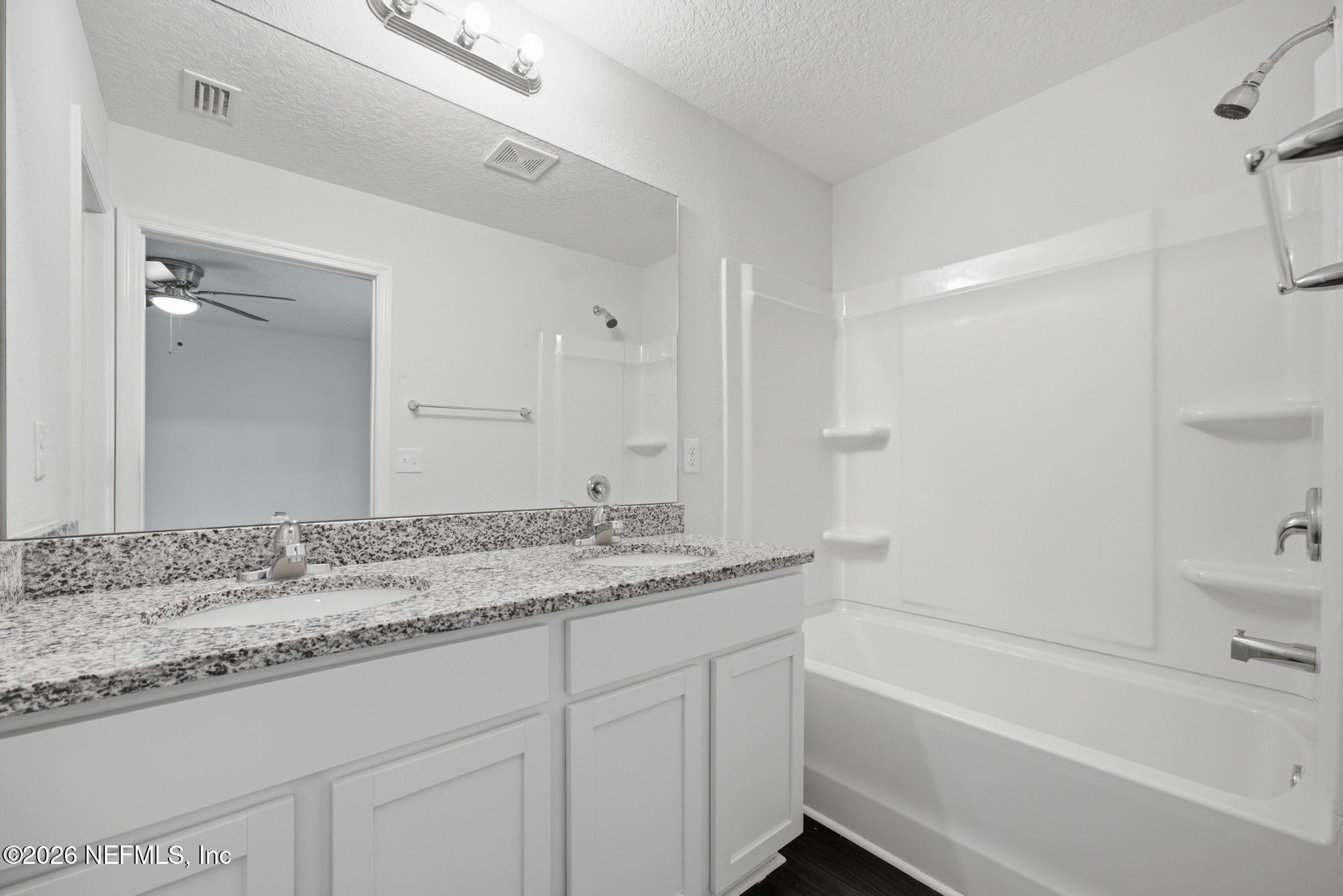 6219 Moncrief Road West Jacksonville, FL 32219 - Photo 22 of 32 Primary Ensuite