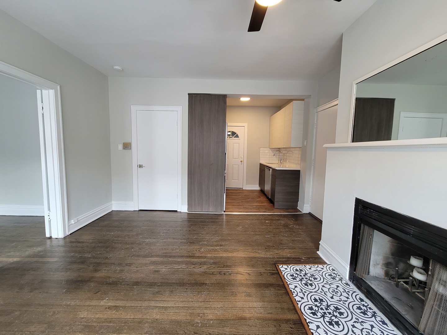 641 West Roscoe Street, Unit V3 Chicago, IL 60657 - Photo 4 of 10