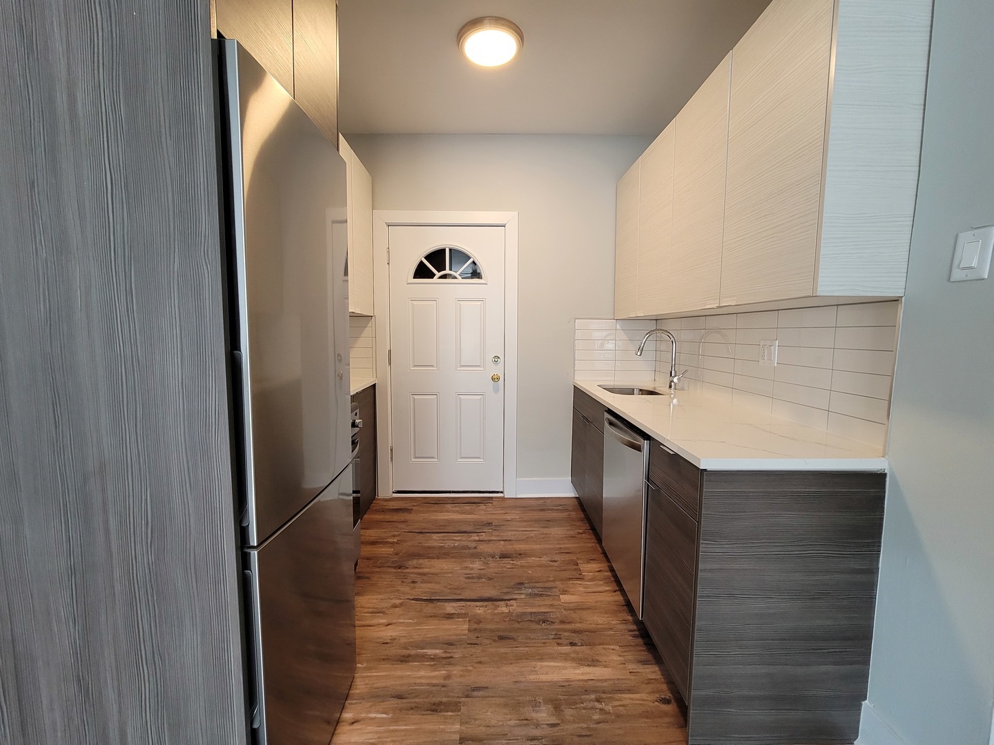 641 West Roscoe Street, Unit V3 Chicago, IL 60657 - Photo 5 of 10