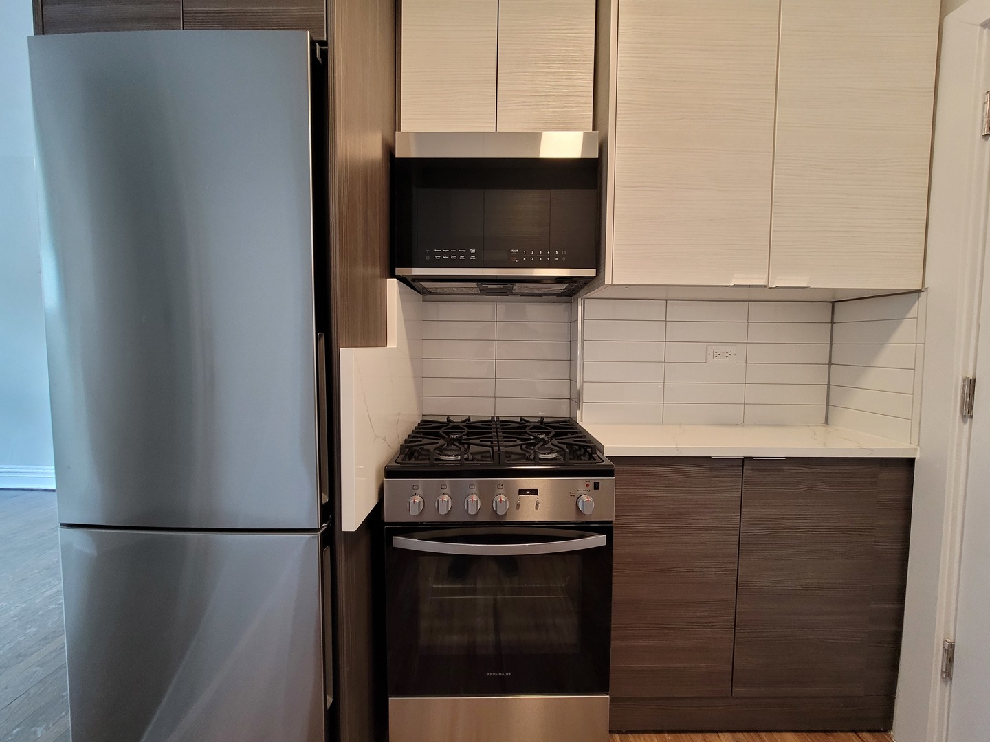 641 West Roscoe Street, Unit V3 Chicago, IL 60657 - Photo 6 of 10