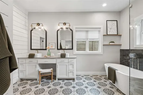 $899,000 | 3821 Oaklawn Drive, Fort Worth, TX 76107