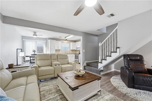 $225,000 | 5683 Northwest Plantation Lane, Unit 194B, Lee's Summit, MO 64064