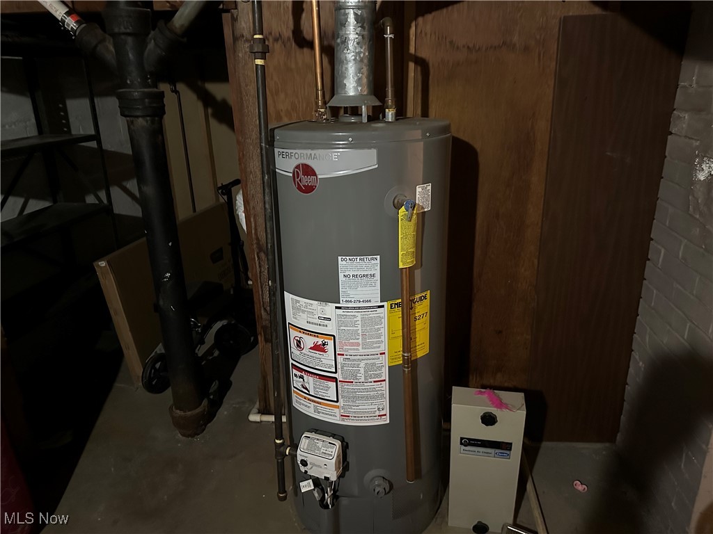 12303 Orme Road Garfield Heights, OH 44125 - Photo 21 of 22 Utilities featuring gas water heater