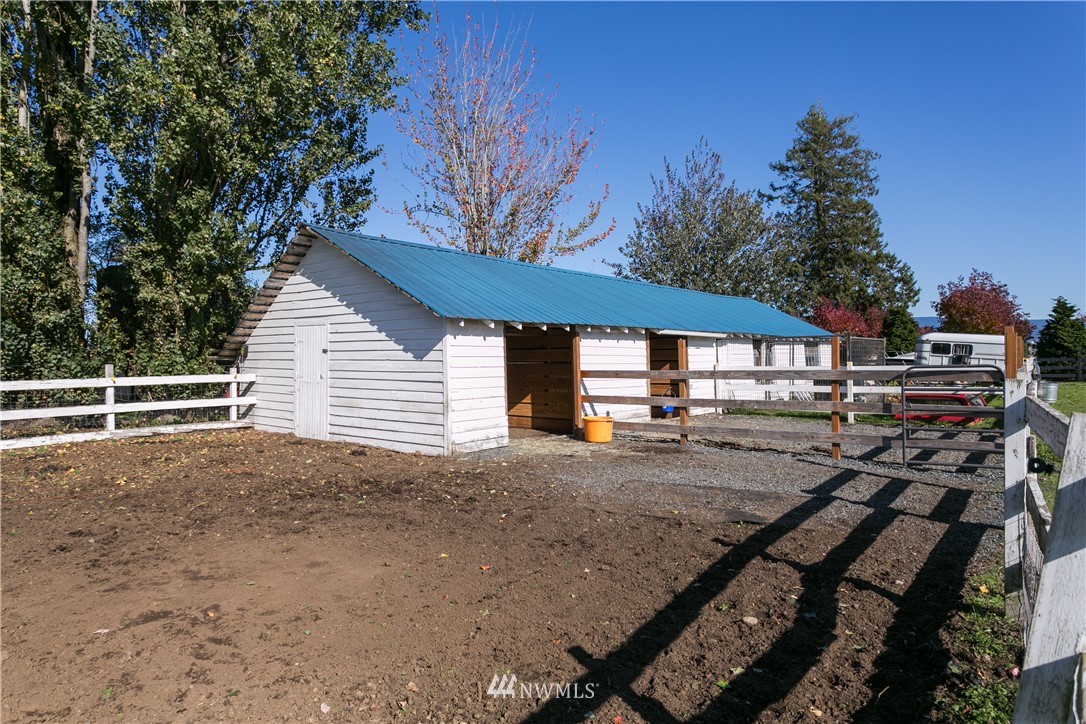 239 East Pole Road Lynden, WA 98264 - Photo 14 of 22