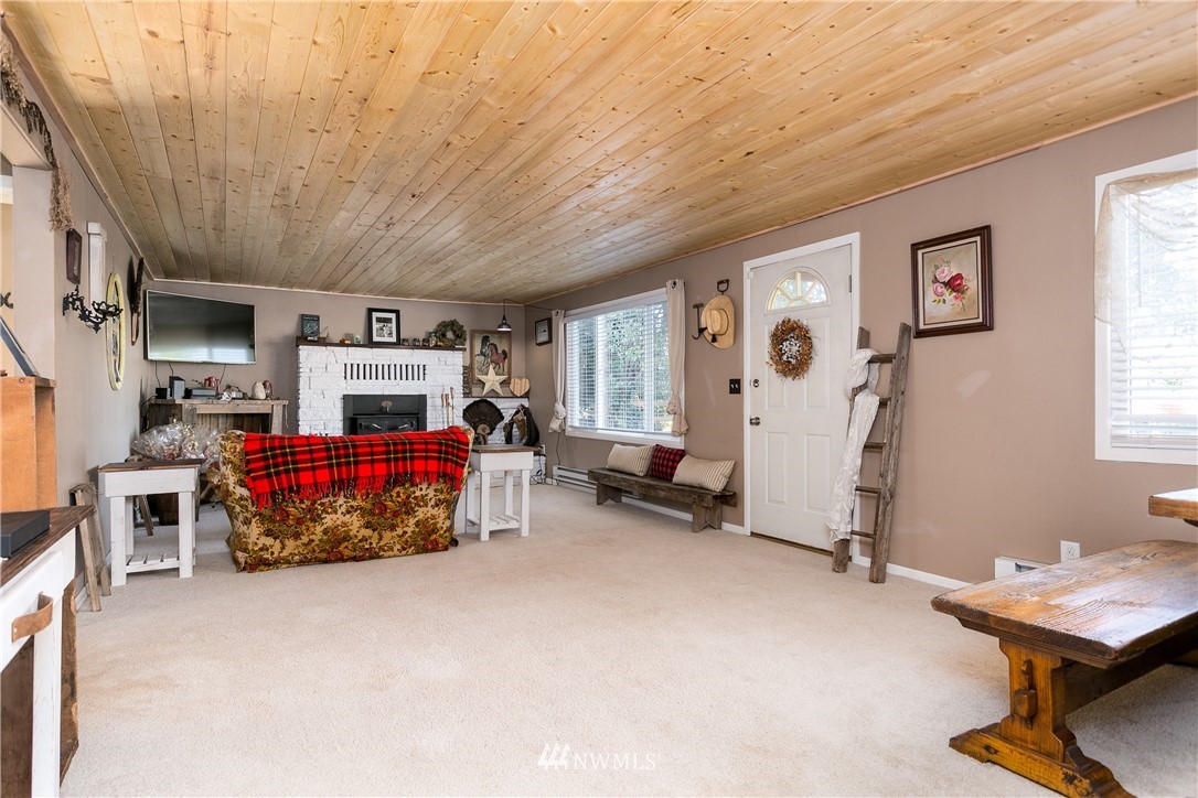 239 East Pole Road Lynden, WA 98264 - Photo 9 of 22