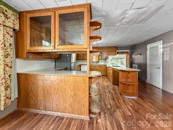 $295,000 | 1401 East Union Street, Morganton, NC 28655