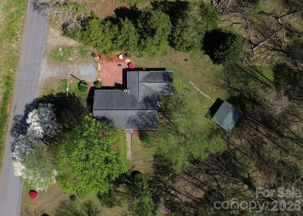 $295,000 | 1401 East Union Street, Morganton, NC 28655