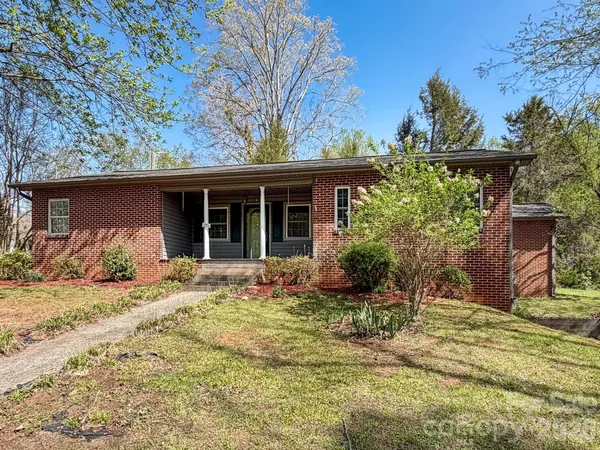 $295,000 | 1401 East Union Street, Morganton, NC 28655