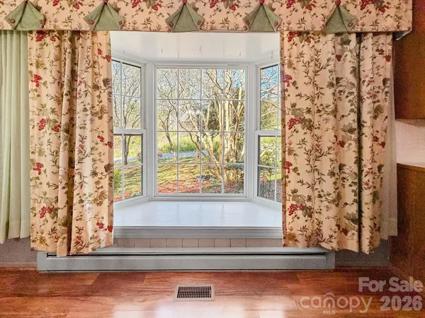 $295,000 | 1401 East Union Street, Morganton, NC 28655