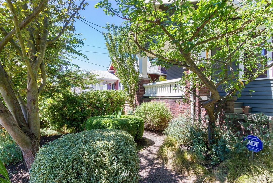 1518 North 40th Street Seattle, WA 98103 - Photo 2 of 25