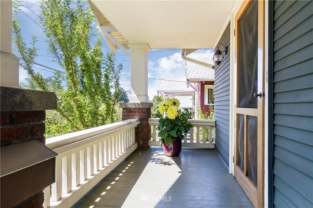 1518 North 40th Street Seattle, WA 98103 - Photo 3 of 25