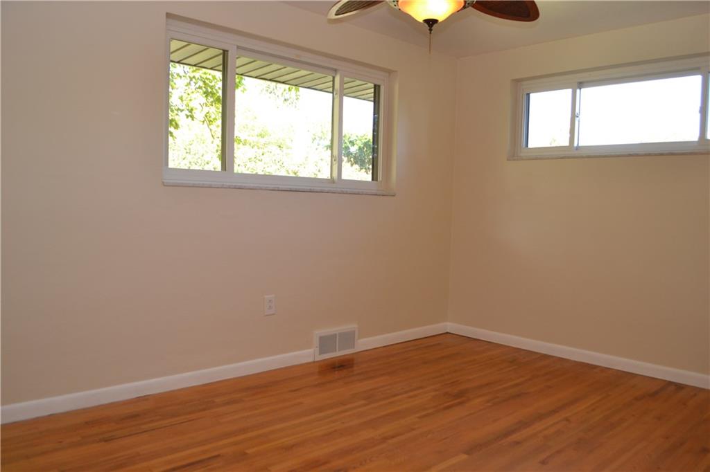 956 Girard Road Whitehall, PA 15227 - Photo 11 of 20 Gallery Image 11