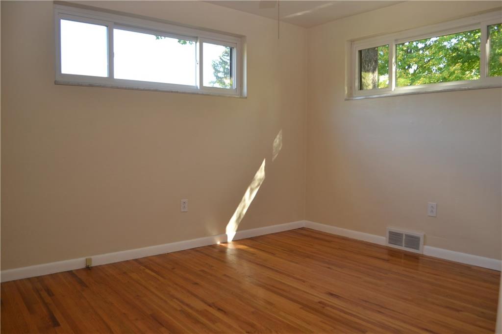 956 Girard Road Whitehall, PA 15227 - Photo 12 of 20 Gallery Image 12