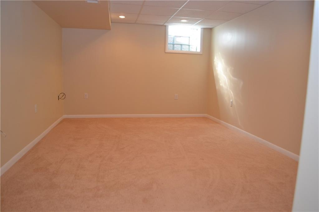 956 Girard Road Whitehall, PA 15227 - Photo 14 of 20 Gallery Image 14